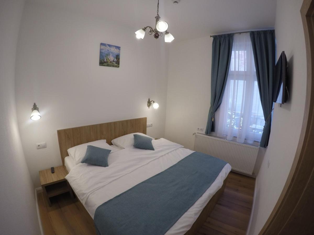 Casa Bacila Hotel Sibiu Eksteriør billede